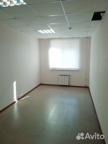 Офисное помещение, 38.5 м² офисы на пл. Революции