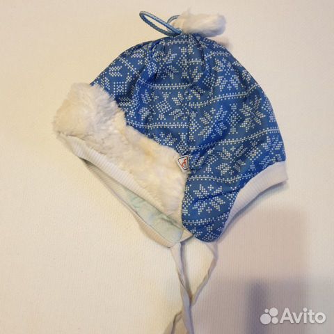 Шапка зимняя, синего цвета с зимним принтом, утепл Шапка зимняя, синего цвета с зимним принтом, утепл