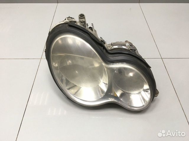 Фара передняя правая Mercedes C Class W203 OM Фара передняя правая Mercedes C Class W203 OM