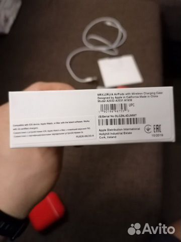 Беспроводные наушники AirPods 2 Беспроводные наушники AirPods 2