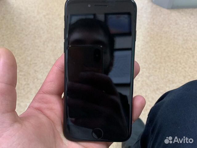 Телефон iPhone 7 Телефон iPhone 7