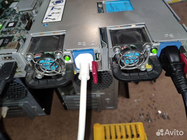 Упакованный HP ProLiant DL360p Gen8 SFF