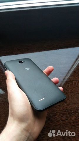 Смартфон Fly Nimbus 4 FS551 телефон