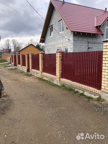 Забор из профнастила высотой 2м Забор из профнастила высотой 2м