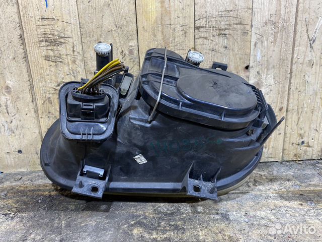 Фара передняя правая Volkswagen Golf 4 140855 Фара передняя правая Volkswagen Golf 4 140855