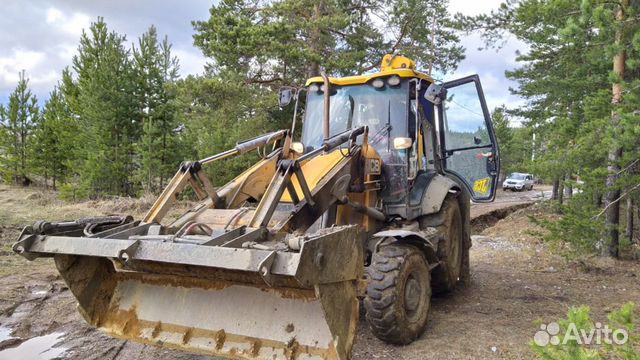 Услуги экскаватора-погрузчика JCB Услуги экскаватора-погрузчика JCB