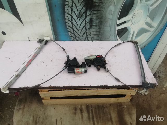 Стекло подьёмники задние Mazda 6 (GG) 2002-2007