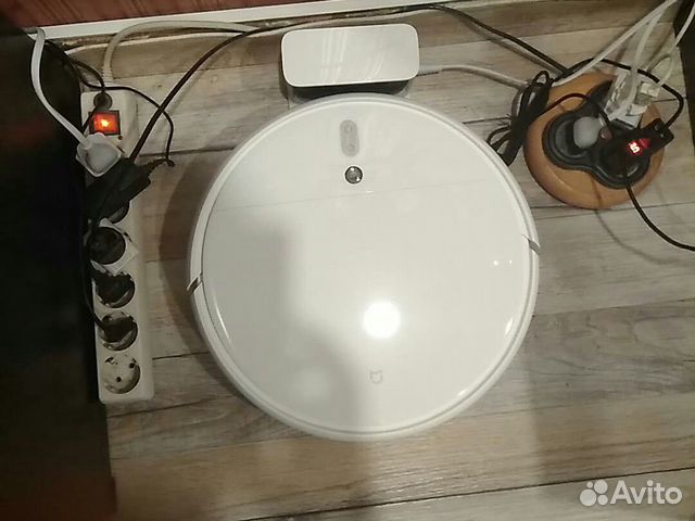 Робот-пылесос Xiaomi Mi Mijia Robot Vacuum Cleaner Робот-пылесос Xiaomi Mi Mijia Robot Vacuum Cleaner