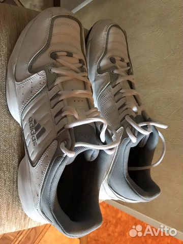 Кроссовки adidas