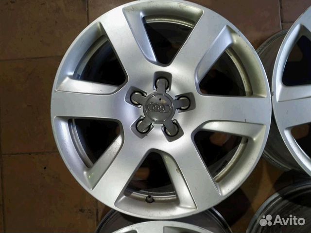 Диски бу оригинал R17 LU на Audi