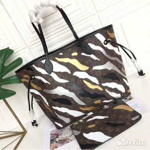 Кожаная женская сумка Louis Vuitton Кожаная женская сумка Louis Vuitton