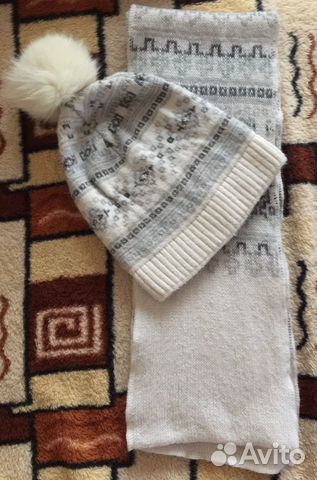 Шапка для девочки и шарф (комплект). торг