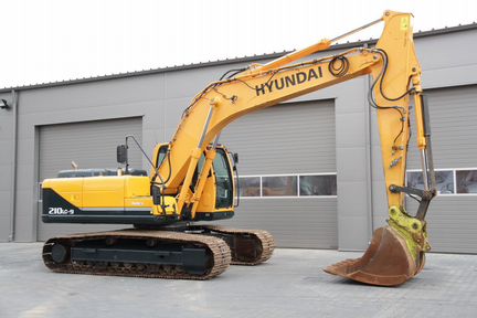 Стекло правое возле стрелы Hyundai Robeх 210 lc-9