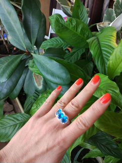 Серебряное кольцо с тремя Swiss топазами