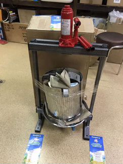 Соковыжималка - пресс домкратная 13 литров