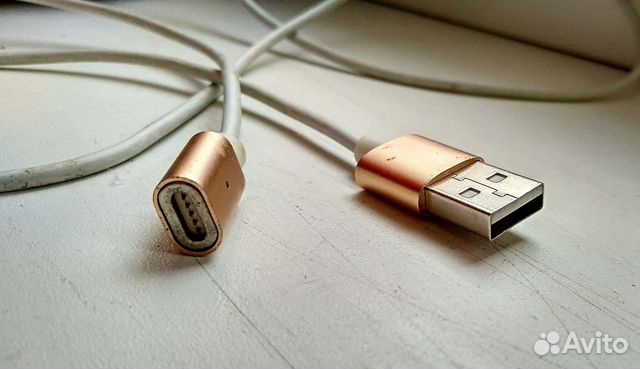 Магнитный зарядный кабель