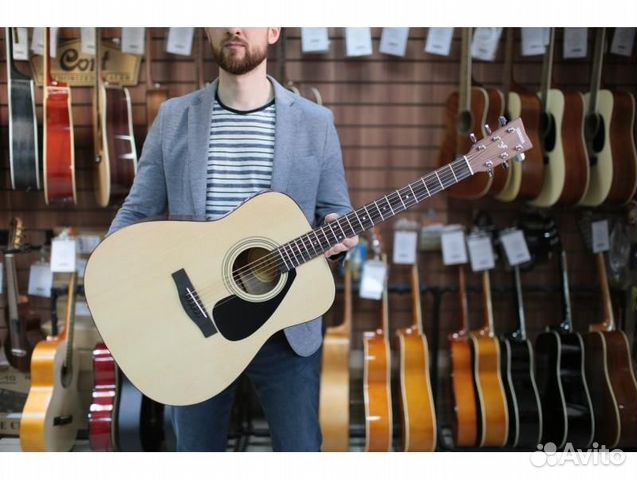 Yamaha F310 акустическая гитара