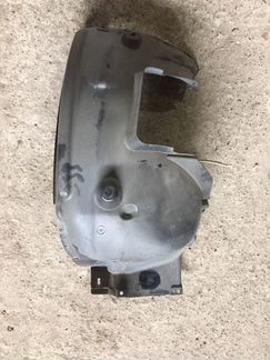 Подкрылок передний левый Bmw e81 e87