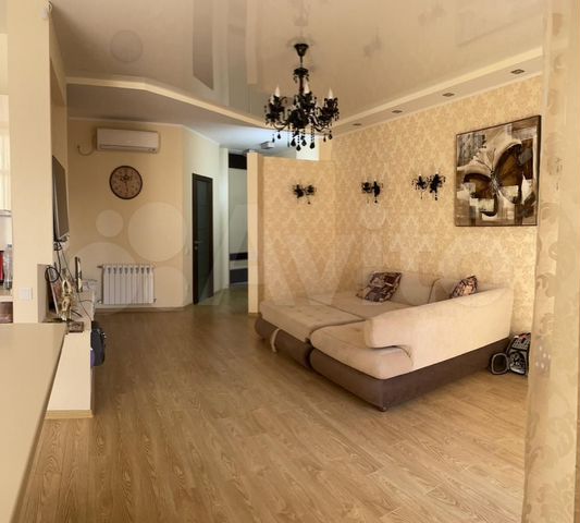 3-к. квартира, 100 м², 3/5 эт.