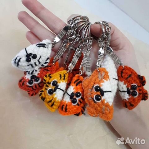 Вязаные брелоки тигры зайки лисички ручной работы