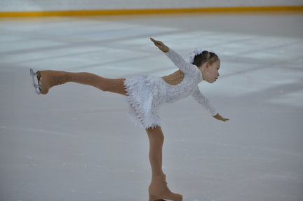 Платье для выступлений на льду 120-130