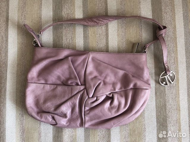 Сумка из натуральной кожи Coccinelle