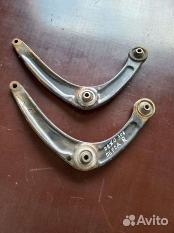 Рычаг передней подвески левый и правый Пежо 308