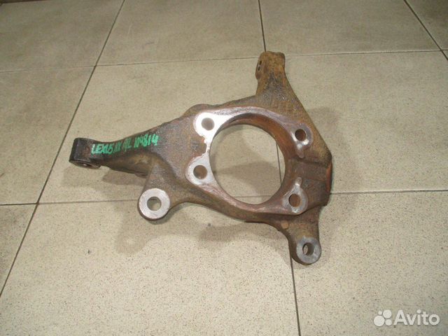 Кулак поворотный передний левый Lexus NX 200t/300