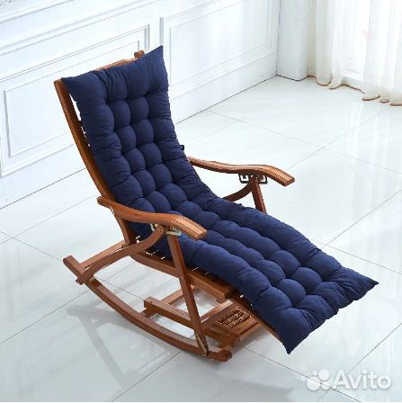 Кресло-качалка из бамбука