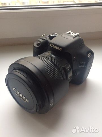 Зеркальный фотоаппарат Canon 550d