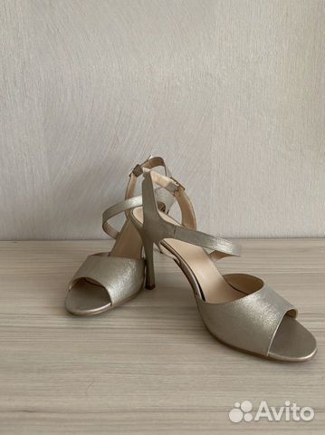 Босоножки 38 размер