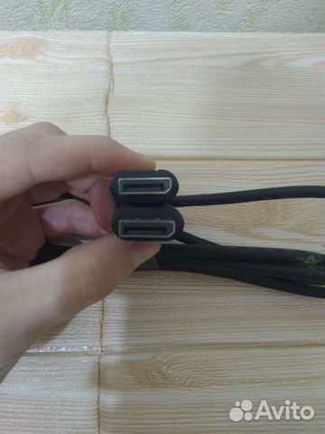 94 DisplayPort cable E320450