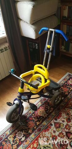 Трехколесный детский велосипед с ручкой б/у