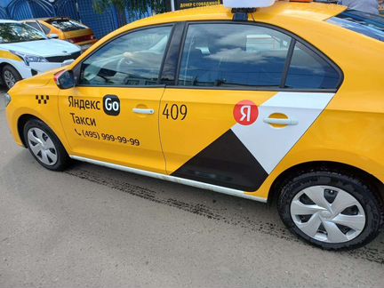 Оклейка гост такси Яндекс брендирование Лицензия