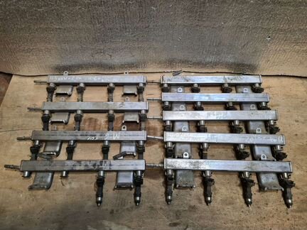 Топливная рампа с форсунками Mazda 3 6 GH 2.0