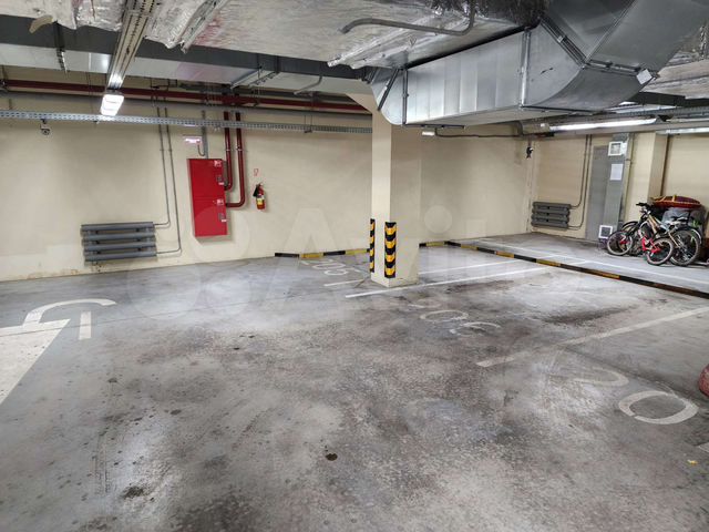 Машиноместо, 14 м²