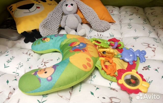 Подушка-валик игровая Fisher-Price