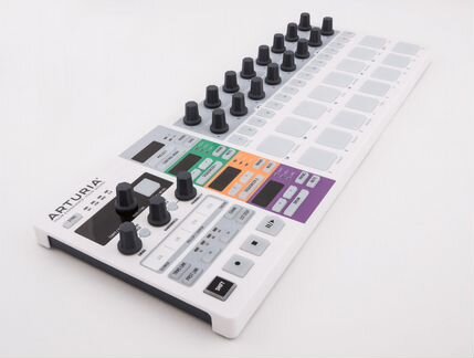 Arturia BeatStep Pro новый