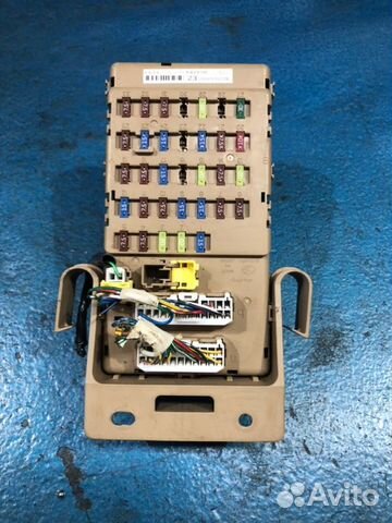 Блок предохранителей Subaru Outback BR/B14