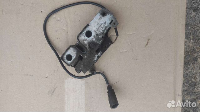 Замок капота passat б6