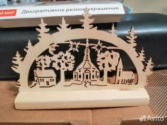 Декоративное резное украшение дерево