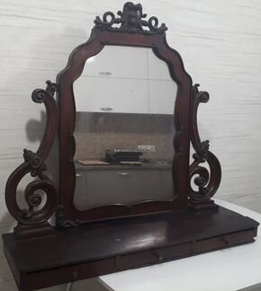 Антикварное зеркало
