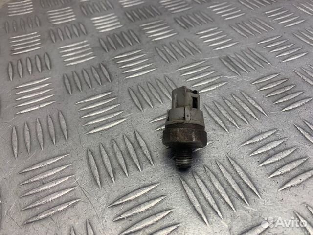 Датчик давления масла Pontiac Vibe 1 1zzfe 2005