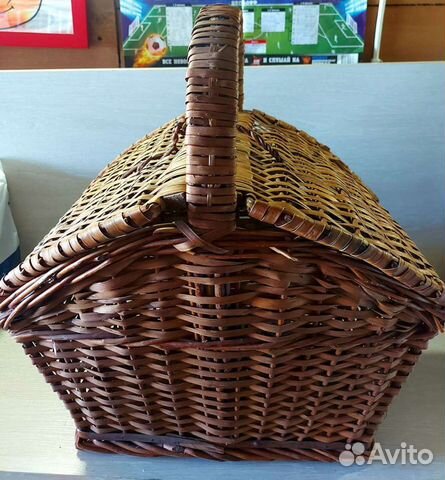 Большая корзина-короб изивового прута