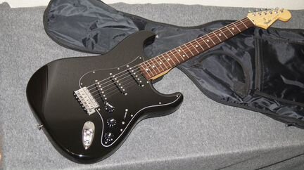 Fender ST-50 BK/R Standard Stratocaster, Japan