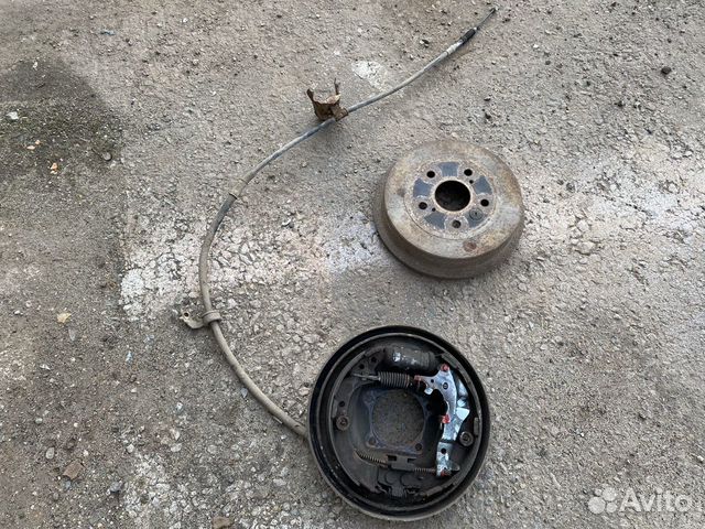 Тормозной механизм задний левый Toyota Rav 4 XA20