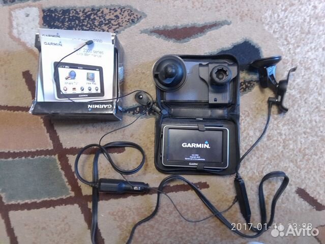 GPS навигатор nuvi garmin 2350lt-online пробки