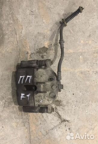 Суппорт передний правый Freelander 1