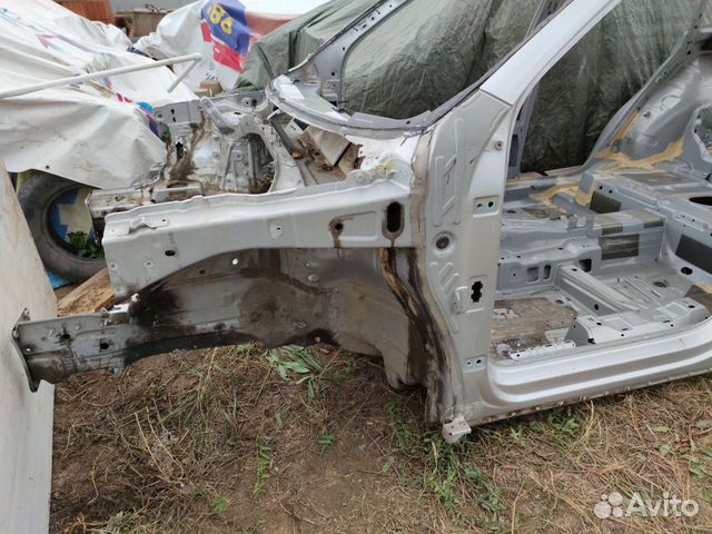 Передняя левая четверть Тигуан 2