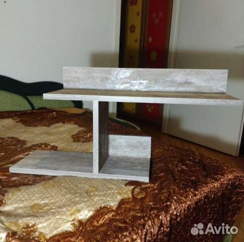 Полка настенная навесная